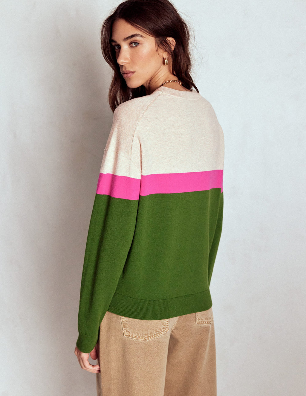Lara Relaxed Cotton Jumper-Courtyard Green / Pink Yarrow