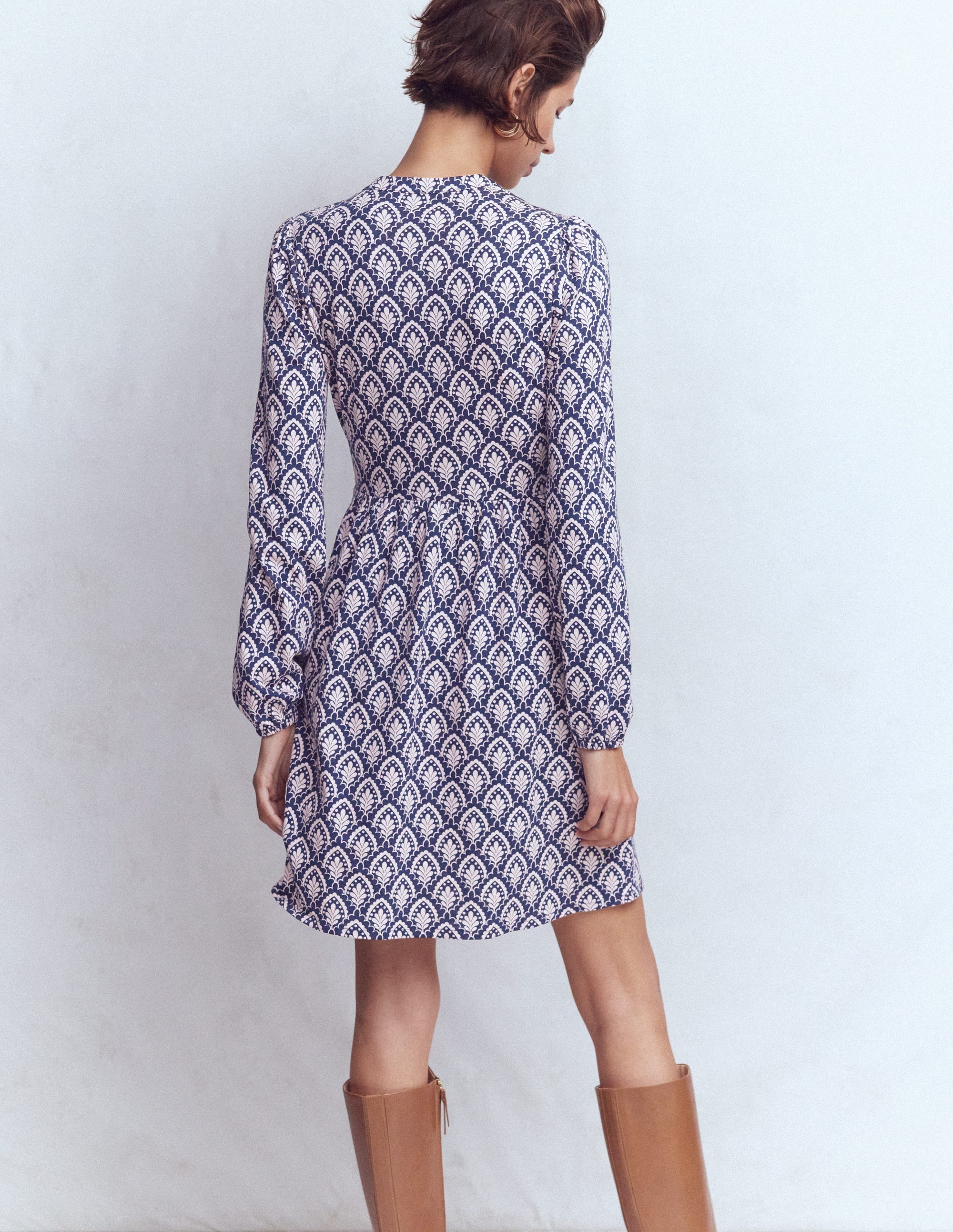 Amy Short Jersey Dress-Navy, Petal Terrace