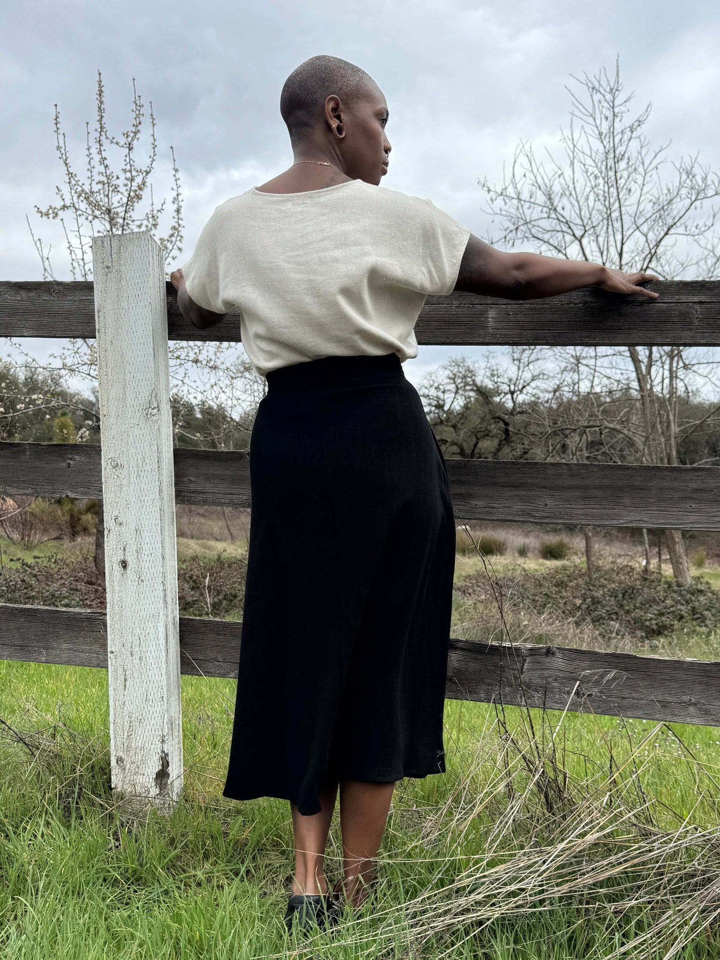 Trices Skirt in Textured Black Irish Linen
